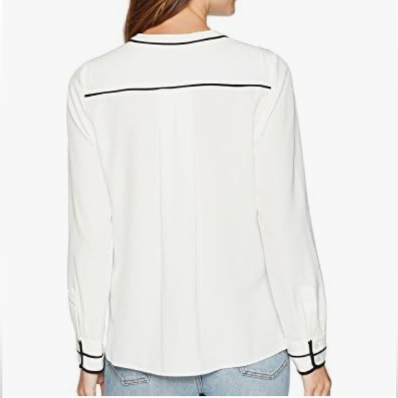Calvin Klein Women’s Off white Button Down Shirt with black lining Large NWT - Picture 2 of 11